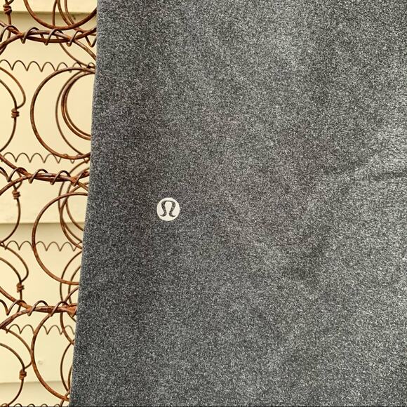 Lululemon Still Crop wide leg gray black 6? - Picture 3 of 4